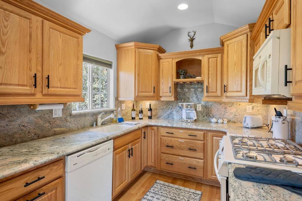 Cozy Cabin Perfect For 2 Families Big Bear Lake Exterior photo